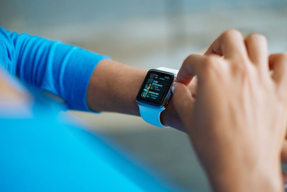 Smart Ring or Smartwatch: Choose the One You Will Wear